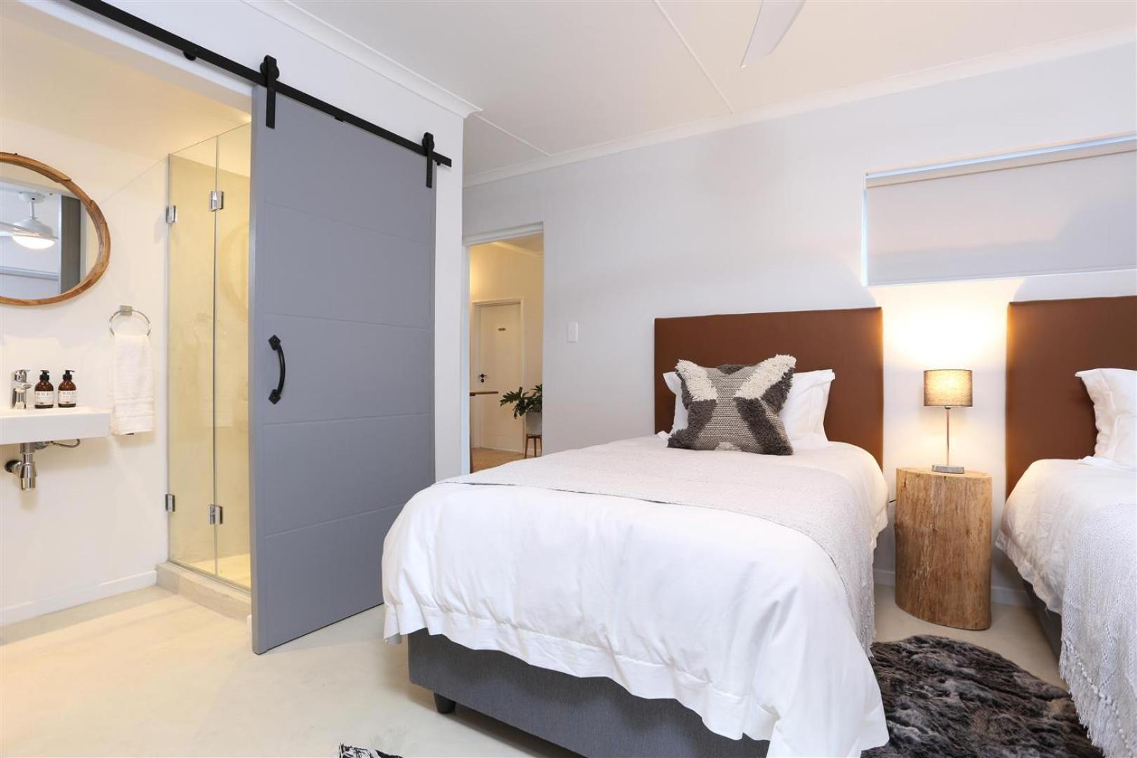 The Lookout Guest House Моссел-Бей Номер фото
